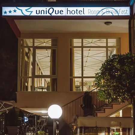 Unique تْشيزيناتيكو