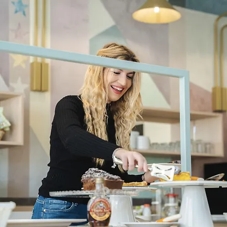 Unique מלון צ'סנטיקו
