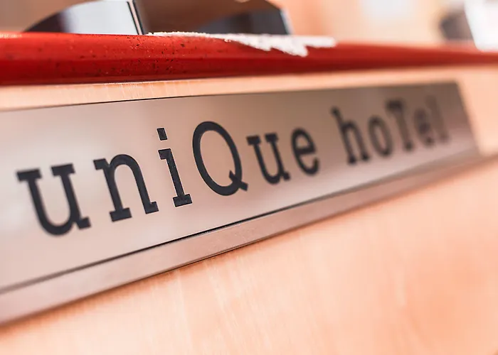 Hotel Unique